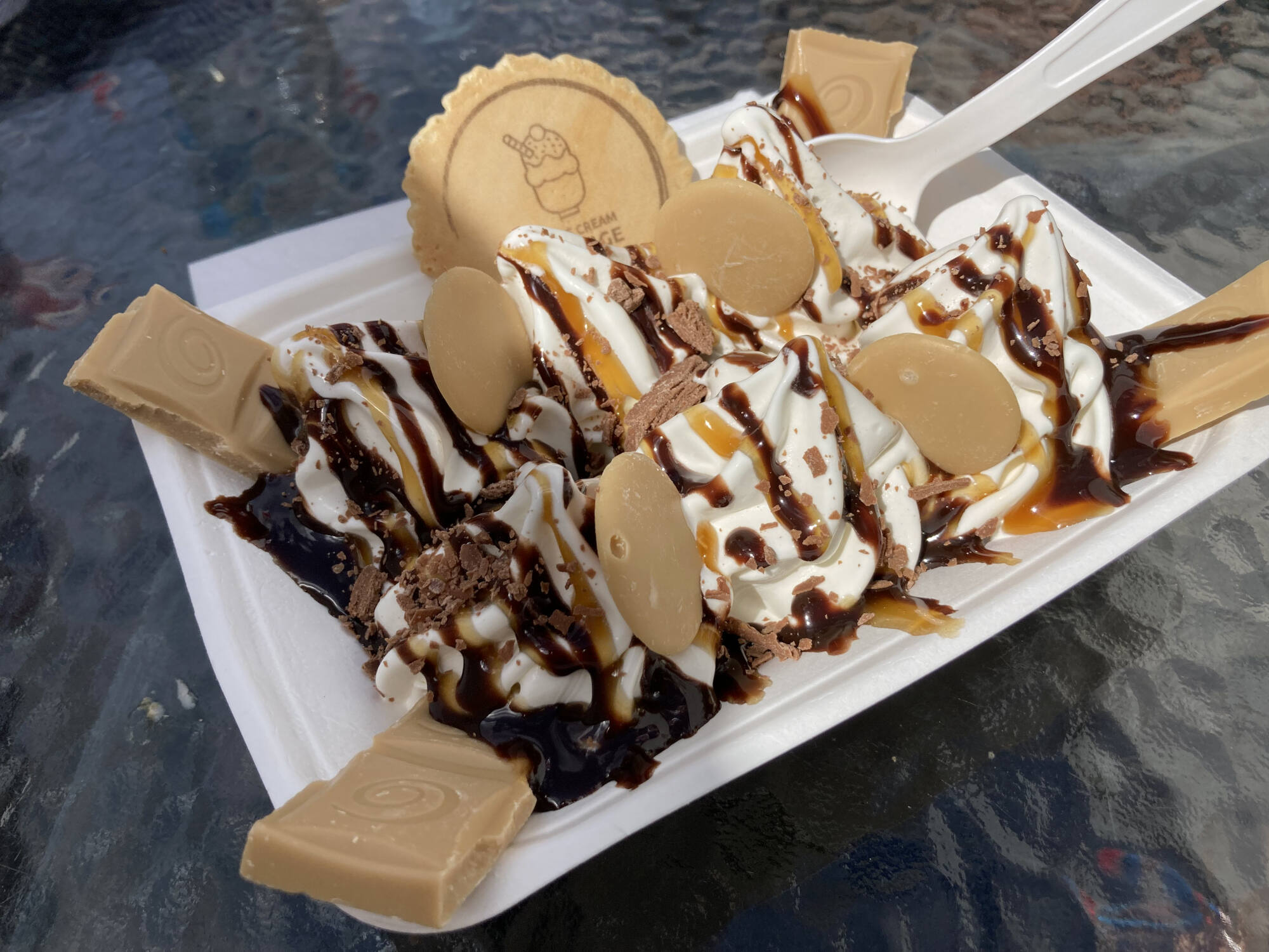 The Ice Cream Cottage, Tewkesbury cafe reviewed and visited